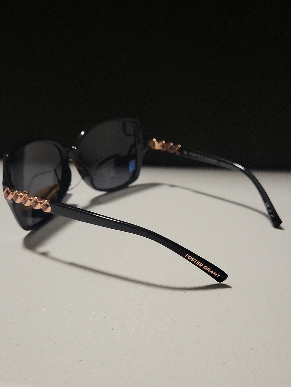 Foster Grant Women’s Black Polarized Sunglasses - Picture 3 of 3